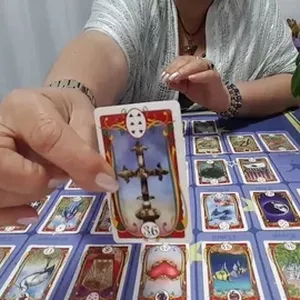 Imagen de portada para Curso online 👁️🔮 Videntes 24 horas teléfono: Lecturas de Tarot Precisas y Profesionales 🌟