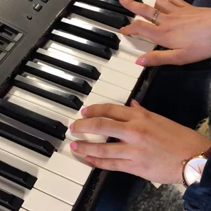 Imagen de portada para Curso online Curso de Piano para Principiantes 