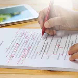 Imagem de capa para o Curso online CORREÇÃO DE TEXTOS