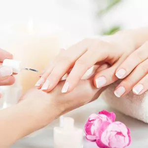 Imagen de portada para Curso online Aplicación de gel semipermanente