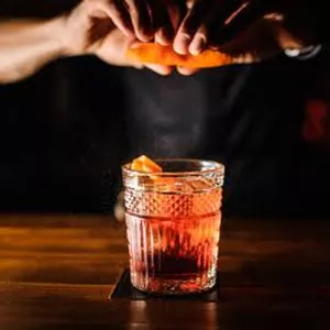 Imagem de capa para o Curso online Curso básico de bartender 