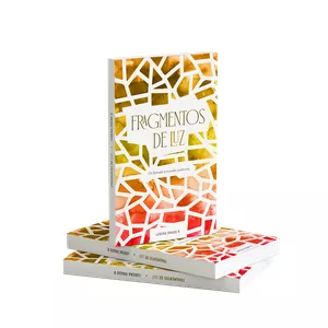 Imagen de portada para Ebook Fragmentos de Luz: 40 Días Hacia Un Llamado a Recordar Quien Eres