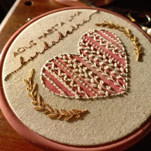 Imagem de capa para o Ebook {RISCO PARA BORDAR} Aqui habita uma bordadeira