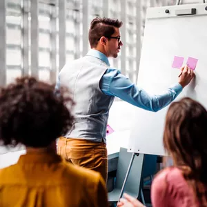 Imagen de portada para Curso online Impartición de cursos presenciales