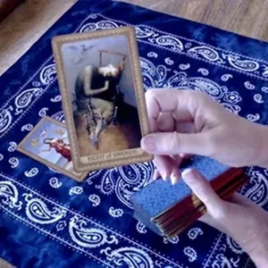 Image de couverture pour le Cours en ligne Explorez Votre Destin avec une Voyance par Mail Gratuite et Sérieuse 🌟