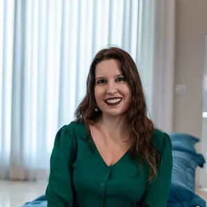 Imagem de capa para o Curso online Lu Faria - Carreira, Linkedin, Produtividade e Bem-estar