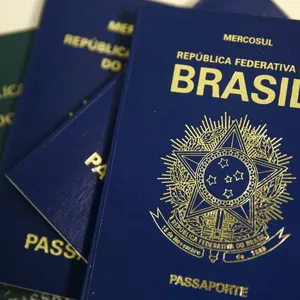 Imagem de capa para o Ebook Solicitação de Passaporte e Visto Americano no Brasil