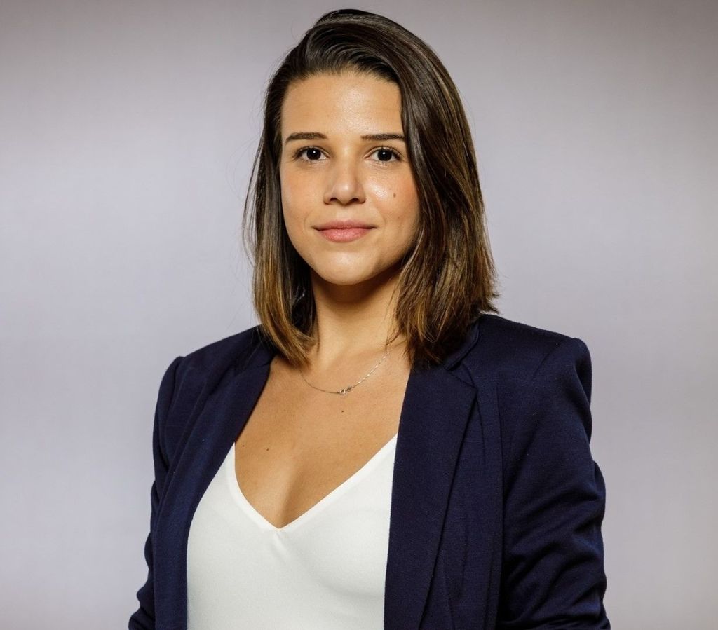 STEFANY SOARES