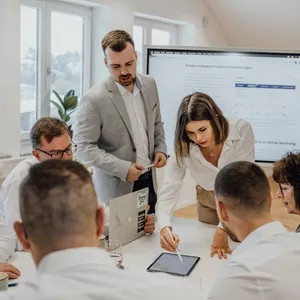 Imagem de capa para o Curso online Transforme Seu Tempo em Lucro: Aprenda a Empreender Sem Redes Sociais