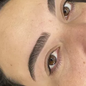 Imagem de capa para o Curso online Curso Design de Sobrancelha Básico (com certificado)