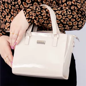 Imagem de capa para o Curso online Bolsa Samira - Amanda Zamproni