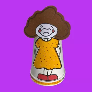 Imagem de capa para o Curso online Brinquedos recicláveis