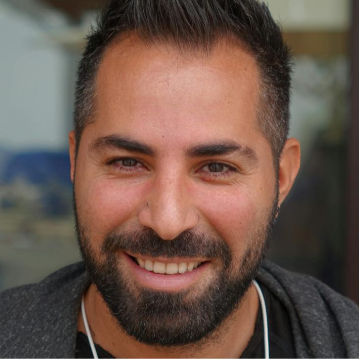 🔹 Hugo R. – Emprendedor