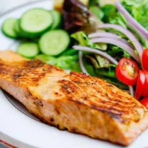 Imagem de capa para o Ebook 50 receitas low carb , receitas saudáveis e nutritivas para perder peso. 