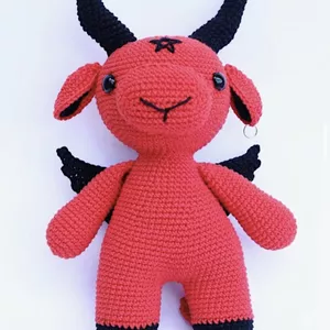 Imagem de capa para o Ebook Receita Amigurumi Baphomet 