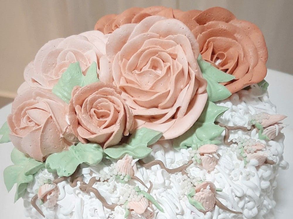 Curso de Flores de Chantily para Bolos Decorados