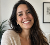 - Mariana, 32 años