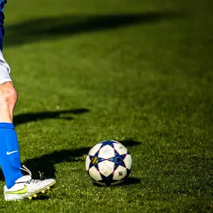 Imagen de portada para Ebook Como aprender a jugar al Footbal (Soccer)