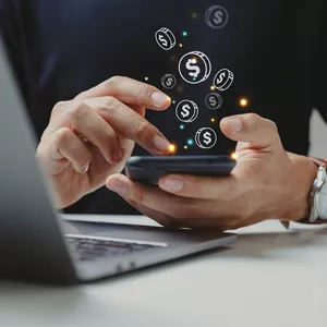 Imagem de capa para o Ebook Como Ganhar Dinheiro com Redes Sociais?