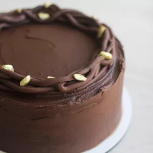 Imagem de capa para o Curso online Bolo de chocolate com caramelo