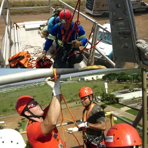 Imagem de capa para o Curso online Qualificação de Equipes de Resgate Técnico em Altura e Espaços Confinados: treinamento completo