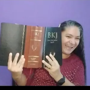 Imagem de capa para o Curso online ESTRATÉGIAS TRADUTÓRIAS NO CONTEXTO RELIGIOSO (PALAVRAS E INTENSIVÃO )