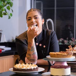 Imagem de Curso de sobremesas Ina Boeno criado por Inaeh na hotmart