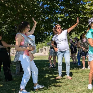 Imagem de capa para o Curso online Sling Dance, ao teu ritmo 