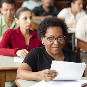 Imagem do curso Concepções Educacionais e Currículos em Educação de Jovens e Adultos