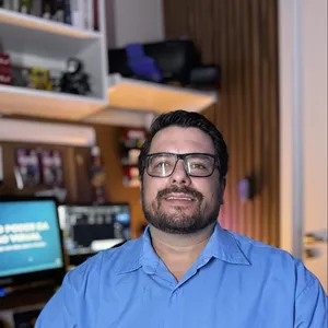 Imagem do curso Destravando a Câmera: Como Vender na Internet Sem Medo de Aparecer?