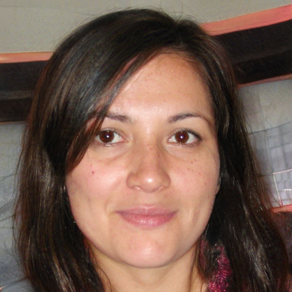  Júlia Santos
