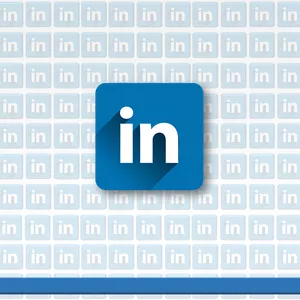 Imagem de capa para o Ebook LinkedIn: Apresente-se para o mundo e estabeleça fortes conexões até o seu sonhado SIM.