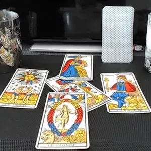 Imagen de portada para Curso online 🔮 Descubre la Compatibilidad entre Acuario y Leo en el Amor 🔥