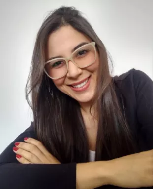 Amanda Luz (Assistente Virtual )