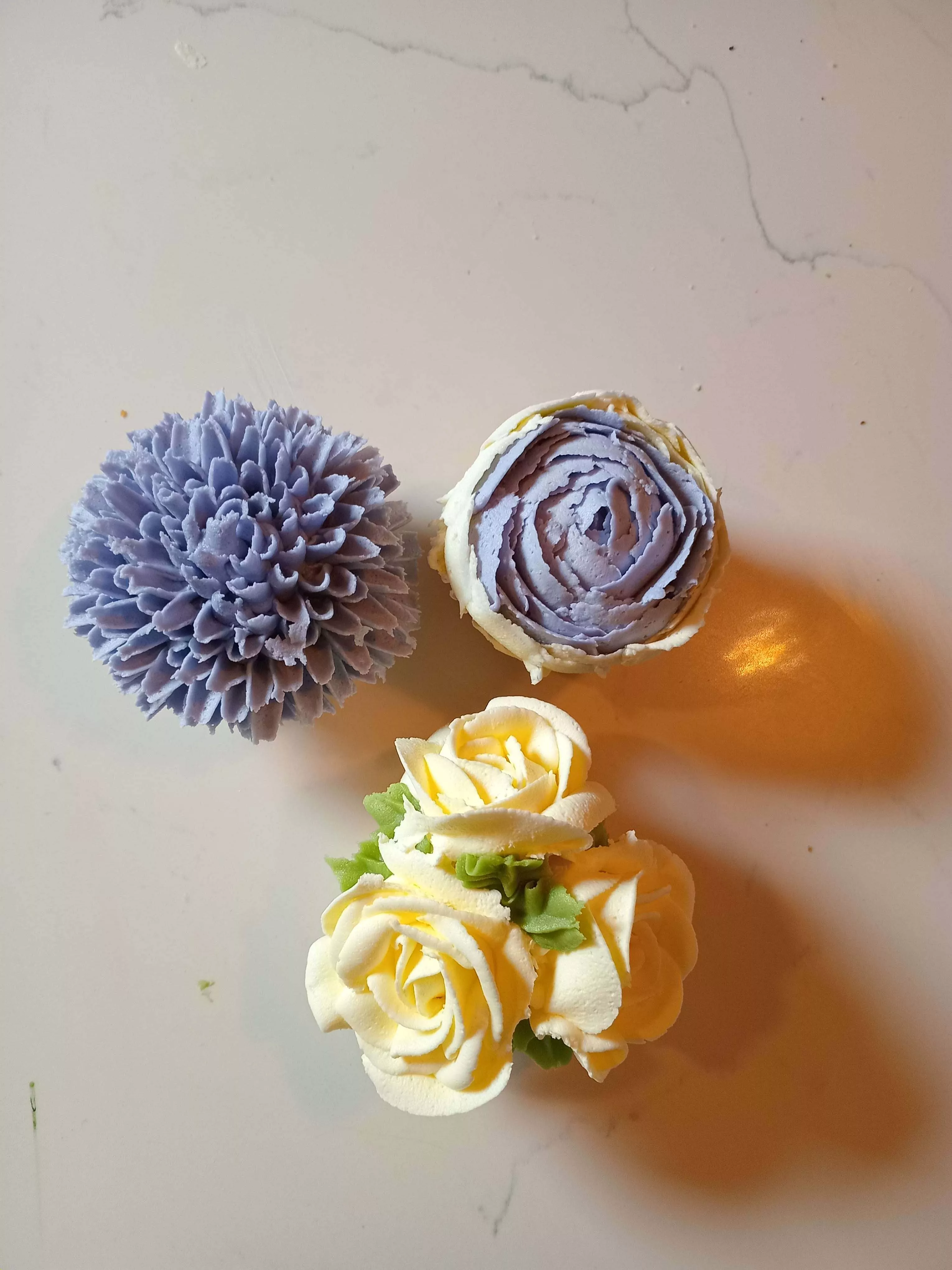 Trío de cupcakes florales