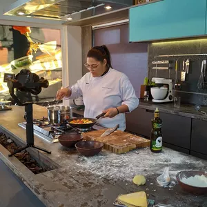 Imagem do curso MÃOS NA MASSA, TODOS À MESA com DAYSE PAPAROTO