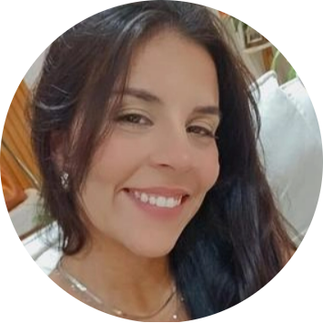 Camila S. · Profesora de yoga online y presencial