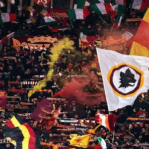 Cover image for Ebook Comunità esclusiva a Roma