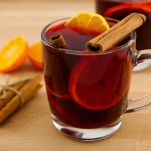 Imagem de capa para o Ebook Comidas típicas brasileiras (11/28) - Quentão