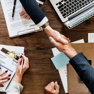 Imagem de capa para o Ebook Contratos Para Diversas Empresas