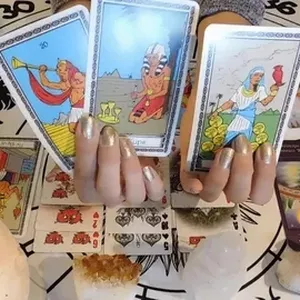 Imagen de portada para Curso online 🌟 Cartas De Tarot Gratis Online 🌟