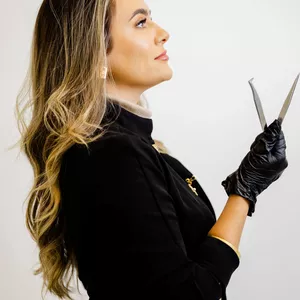 Curso Extensão de Cílios por Isabella Calazans
