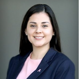 🔹Elena G., Directora de Estrategia.