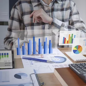 Imagem de capa para o Ebook Planilha de controle de GASTOS MENSAIS 2024