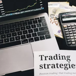 Imagen de portada para Curso online Escuela de trading MDG