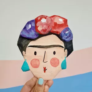 Imagem de capa para o Curso online Frida em Papietagem