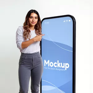Cover image for Online course Mockup de celular gigante e a mulher apontando para o celular