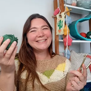 Imagen de portada para Curso online Desata tu creatividad tejedora: Aprende a tejer crochet con confianza