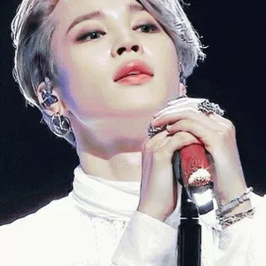 Imagen de portada para Curso online Jimin Park (BTS) Patron de Punto de Cruz o Diamond Painting 