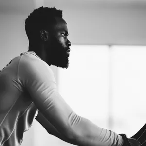 Imagem de capa para o Curso online Fundamentos do Exercício Físico em Casa: Treinos de Alta Intensidade (HIIT) para Perda de Gordura